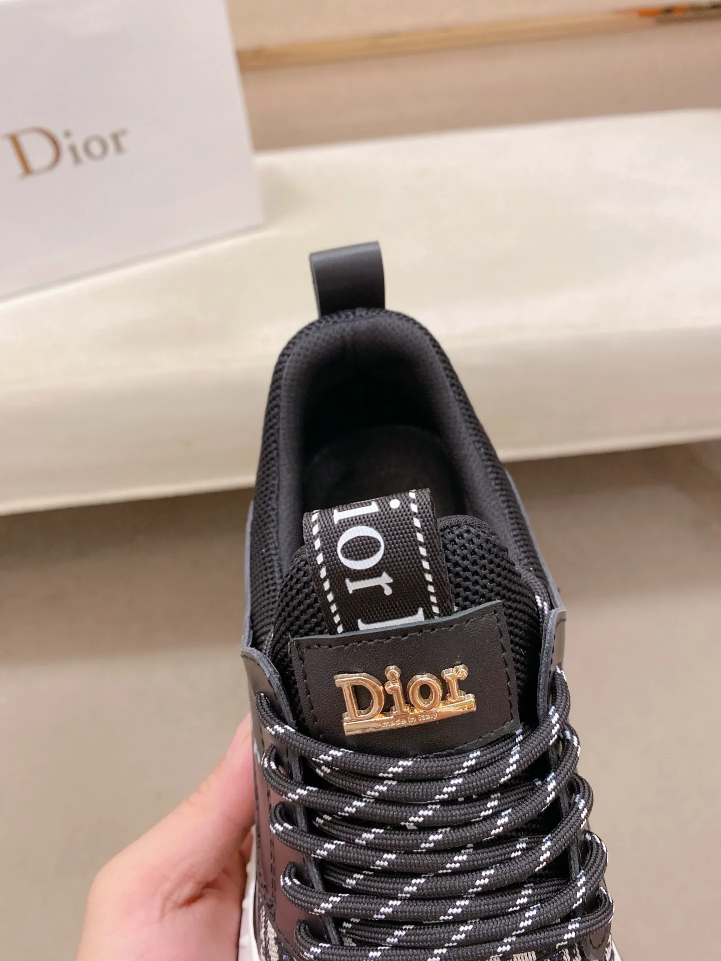 Factory price: 440💰[Dior·Dior] New casual sports style men's shoes, new spring and summer design, perfect workmanship, lace-up lazy style to create wardrobe quality, upper: imported cowhide, sheepskin lining is soft and comfortable, ultra-light TPU wear-resistant outsole, simple, versatile fashion men's shoes, excellent color code number 38--44. (Can be customized for 45 non-refundable)